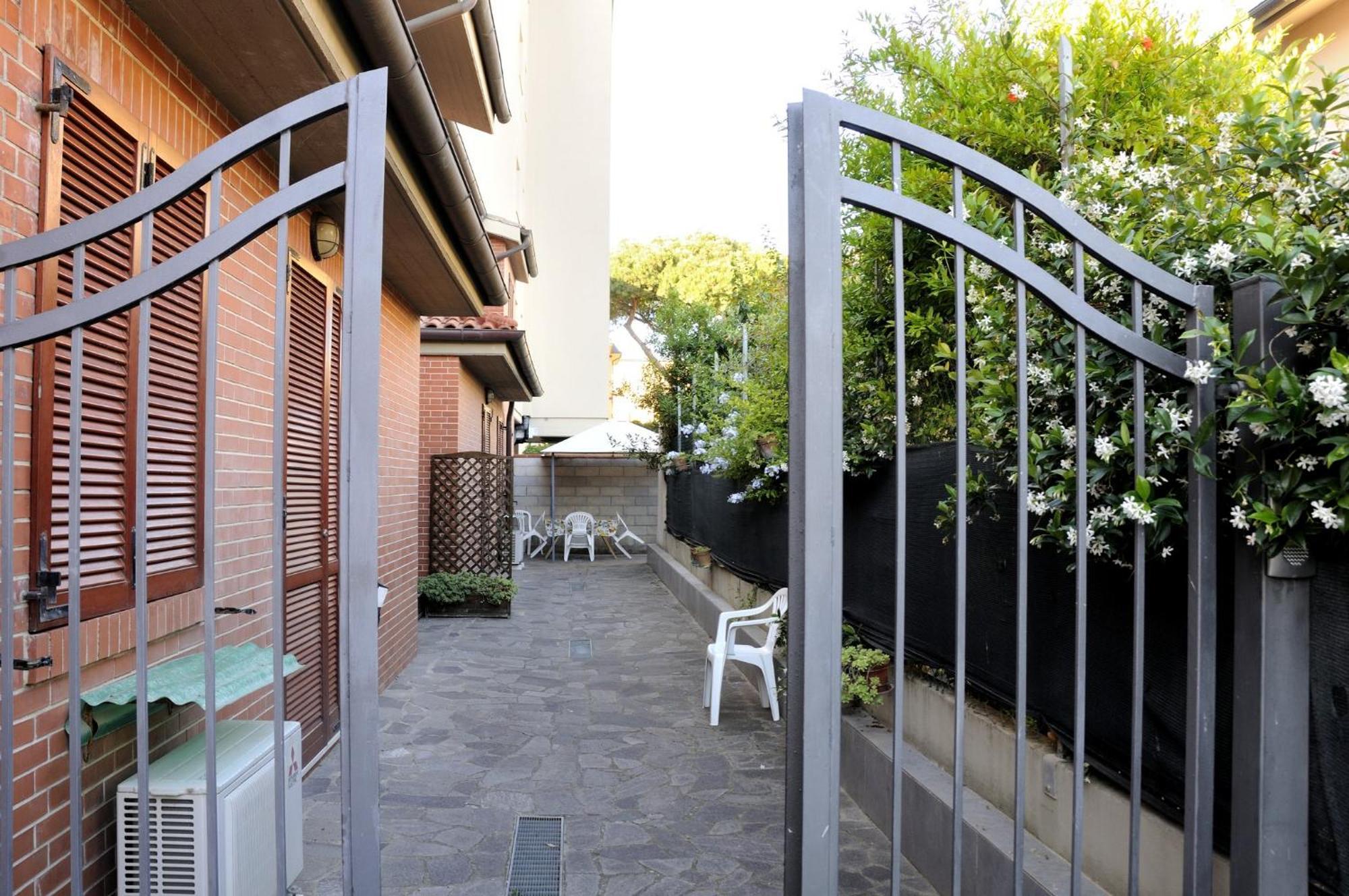 I Portici Appartamenti Marina di Grosseto Exteriör bild