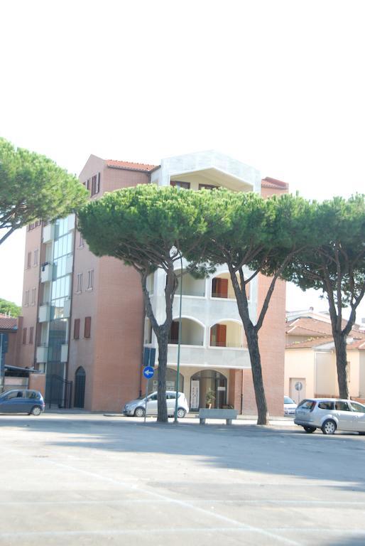 I Portici Appartamenti Marina di Grosseto Exteriör bild